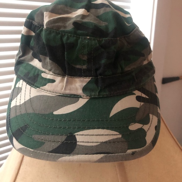 10/$20 CONCEPT ONE CAMO HAT - Picture 7 of 9
